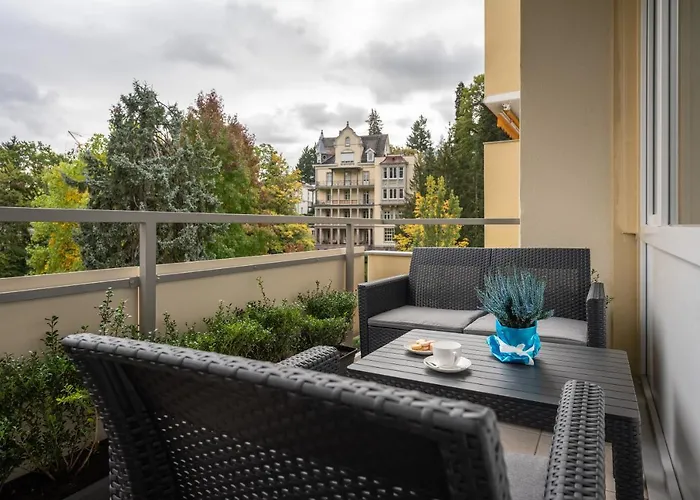 Blue Sky Center דירה